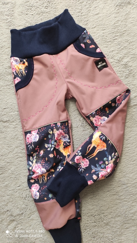 Srnky s tmavší starorůžovou -více možných barev