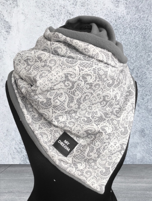 Šedá krajka. / šedý flees