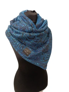 MODRÉ OBRYSY NA JEANS