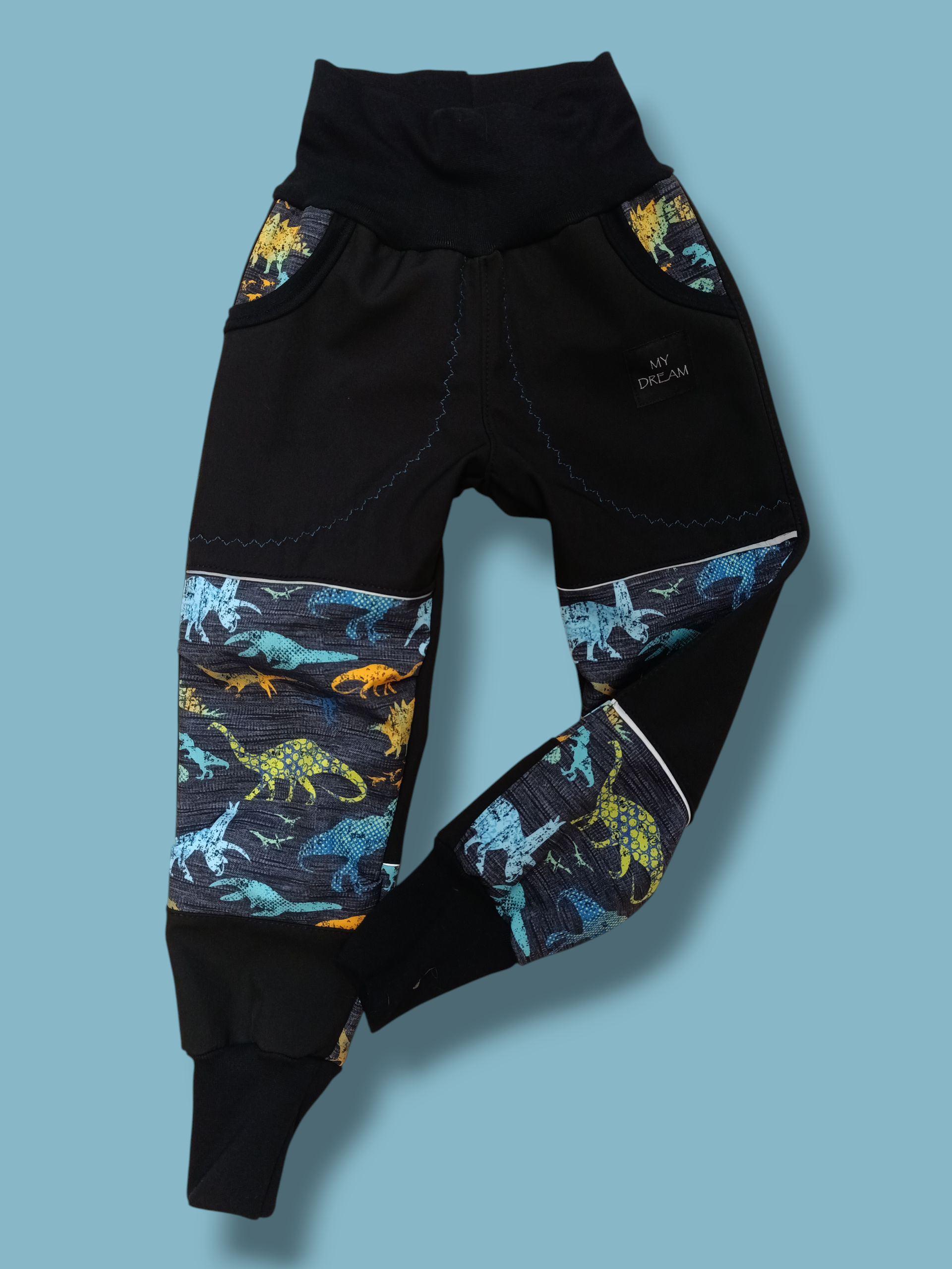 černé + dino (možnost jiných barev )