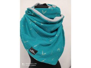 zlaté lístky na světlé petroleji / šedý flees